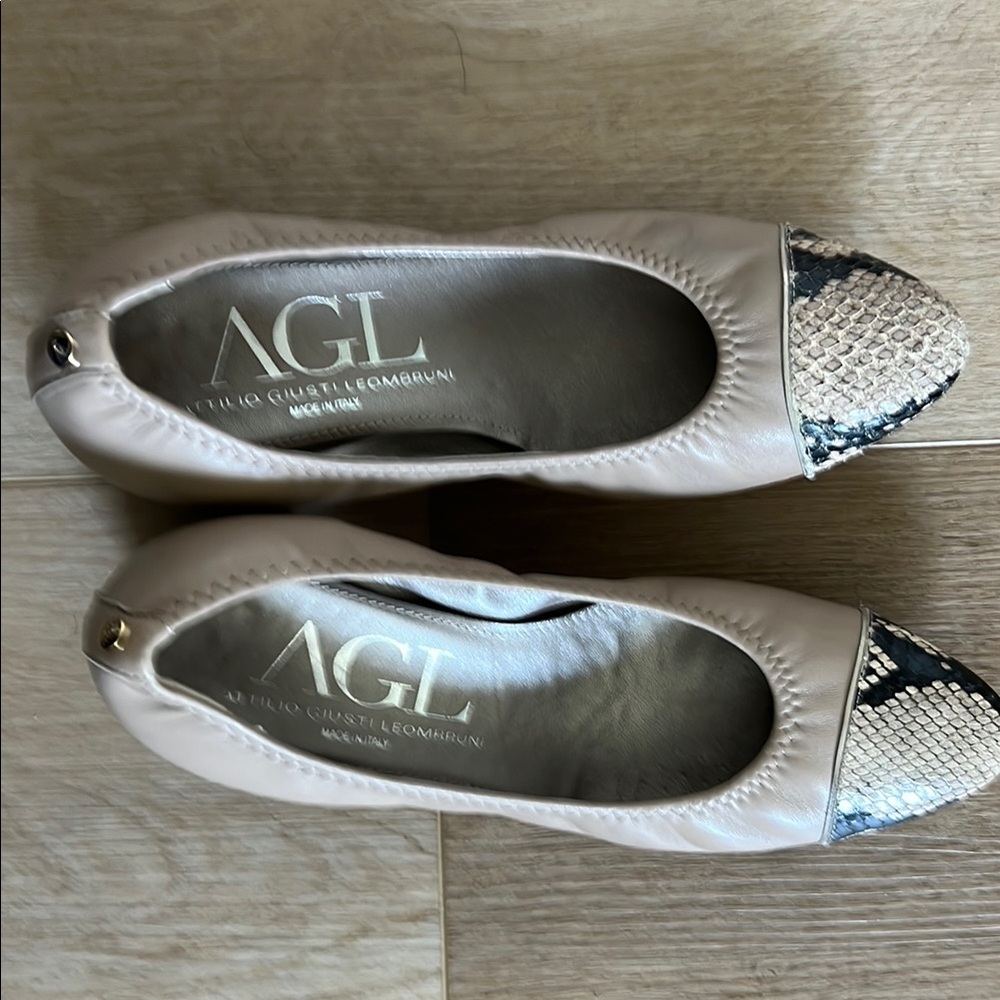 AGL Cream and Black Two-Tone Flats